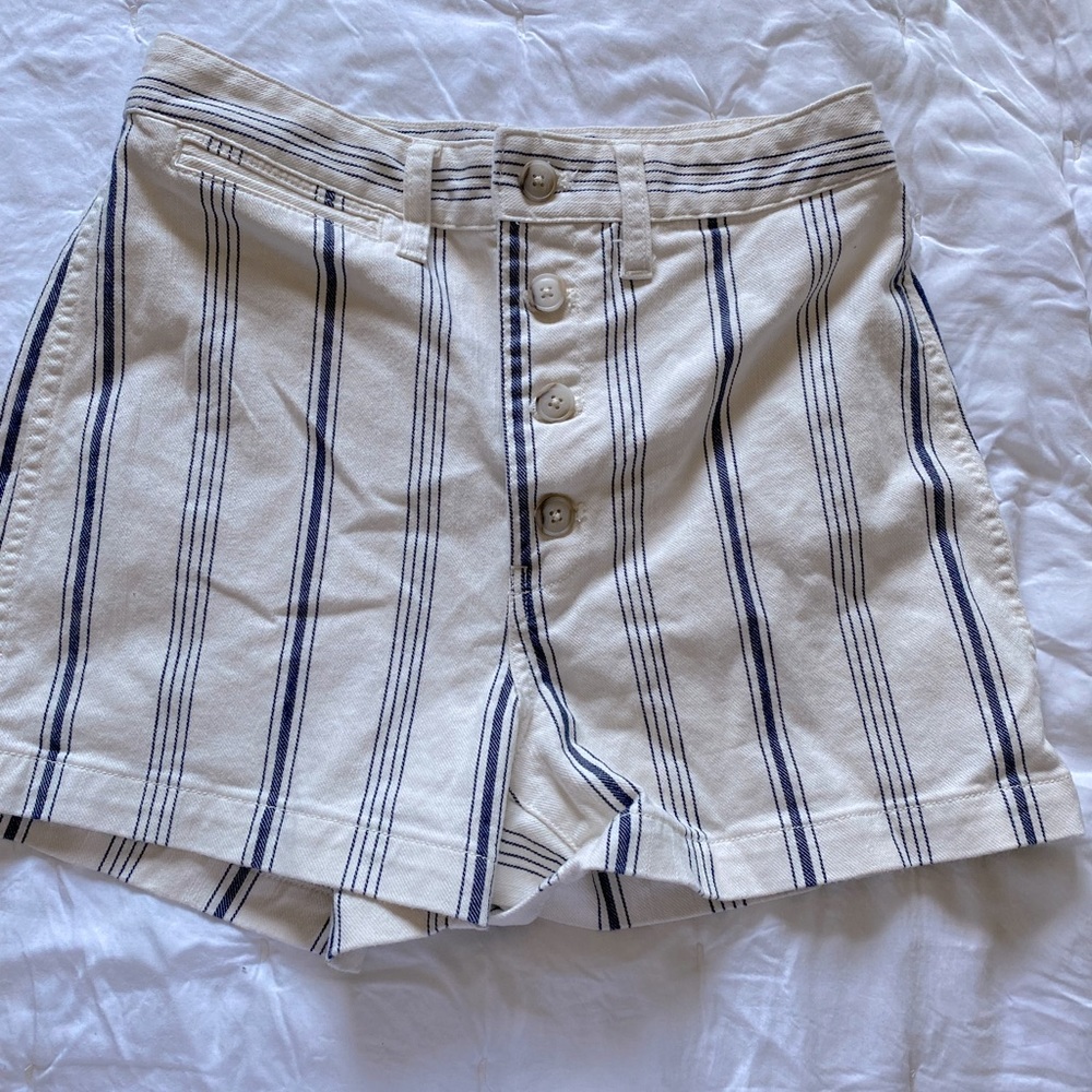 Madewell ivory and navy striped high waisted shorts. Size 28 - so cute!